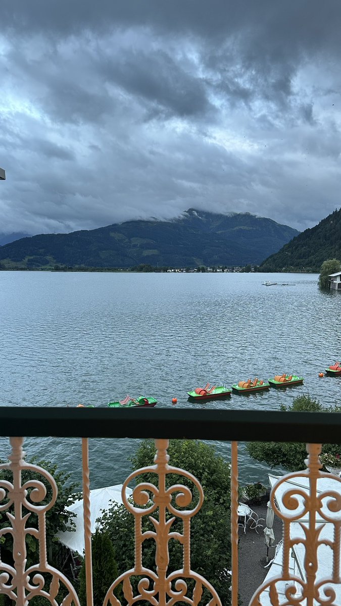 Huda🌸 tweet media