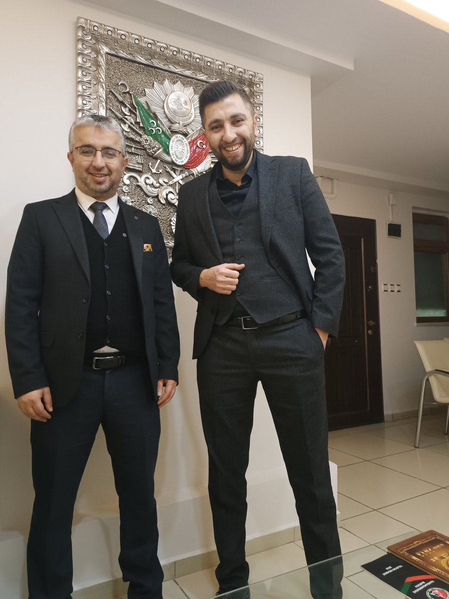 arb_gul's tweet photo. Yaklaşık 8 yıldır birlikte çalışıp ekmeğimi paylaştığım iş ortağım, dostum, arkadaşım, kardeşim Erkan Gürbüz'e çıktığı bu yolda başarılar diliyorum... 
Elbistan çaresiz degil...
Elbistan sahipsiz değil...
Yolun bahtın açık olsun...
sen değil seninle birlikte Elbistan kazanacak... https://t.co/Ew0ZHA0B5E