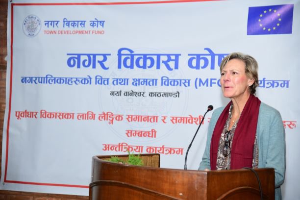 EUAmbNepal's tweet photo. Shared insights with Hon Minister of Urban Development & Women Mayors/Deputy Mayors from 13 municipalities of Nepal on "equality and inclusivity in public policies for infrastructure development." Mayors play a crucial role in democracy.#UrbanDevelopment #Inclusivity #INPTA #EEAS https://t.co/FSTUS78eUG