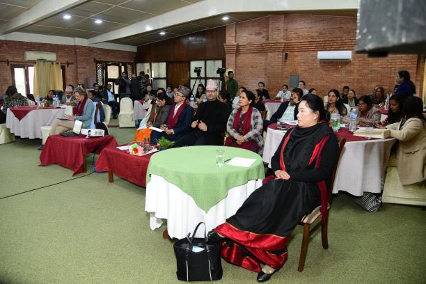EUAmbNepal's tweet photo. Shared insights with Hon Minister of Urban Development & Women Mayors/Deputy Mayors from 13 municipalities of Nepal on "equality and inclusivity in public policies for infrastructure development." Mayors play a crucial role in democracy.#UrbanDevelopment #Inclusivity #INPTA #EEAS https://t.co/FSTUS78eUG