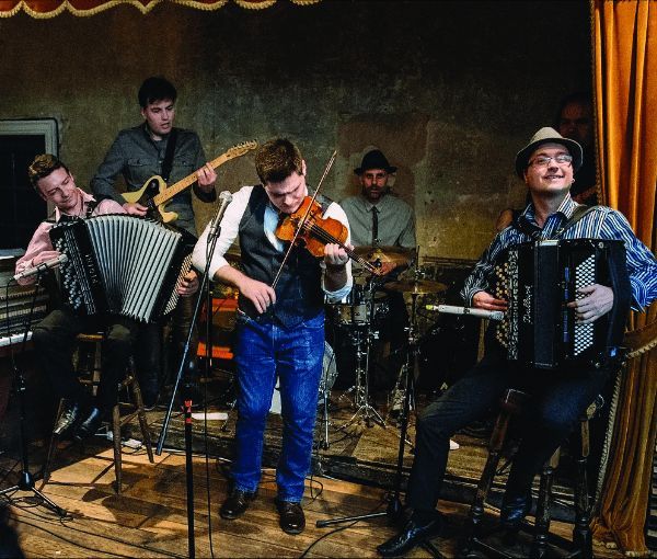 Balkan band appearing at Cotswold theatre: bit.ly/3TYAMVl 

<a href="/paprikamusic/">Paprika -</a> <a href="/CidermillTheatr/">Cidermill Theatre</a>