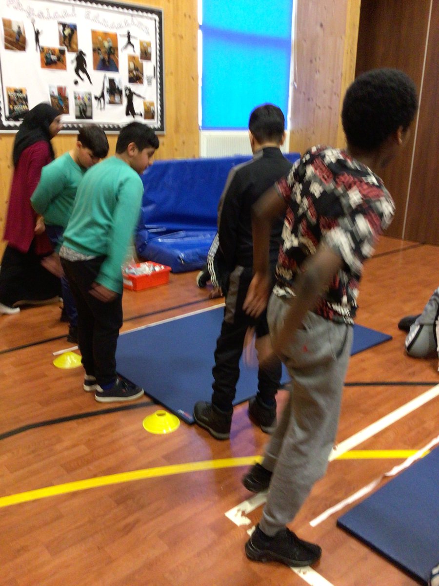 NansenSchool's tweet image. Year 6 have started their Athletics topic by learning the long jump #pe #completepe #athletics