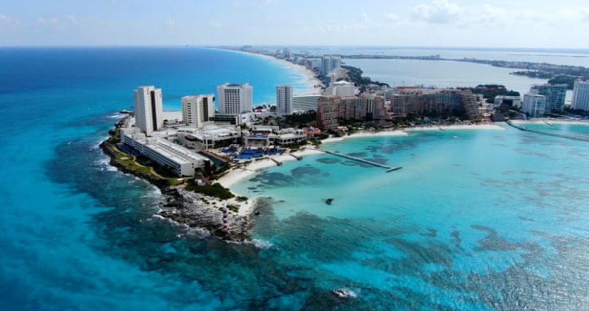 Saliendo a #Cancún, uno de los destinos más importantes del mundo, desarrollado en los 70's bajo la planeación estratégica de @FonaturMX, que está en proceso de desmantelamiento por este gobierno que no le importa el #Turismo. #MerecesMás @imaginemosmx
