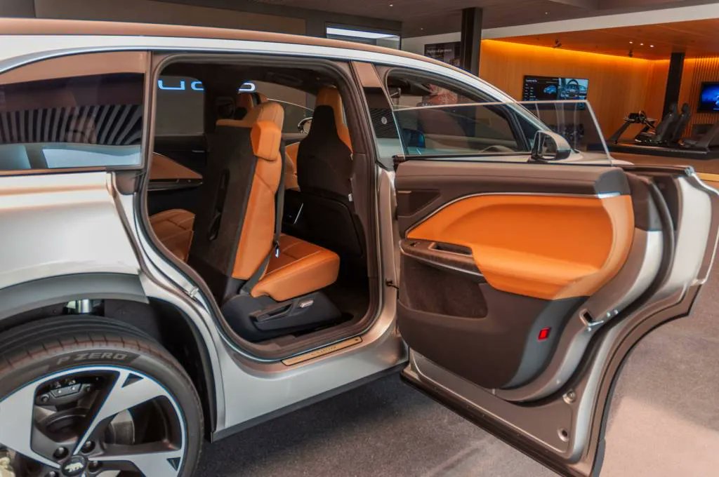 NarfCars's tweet photo. #Lucid #LucidGravity #Carinterior #Carseats #SUV #EVs #Cleanfutureforall #Narfcars #Luxurytravel #2024cars https://t.co/aXJEzFFo4O