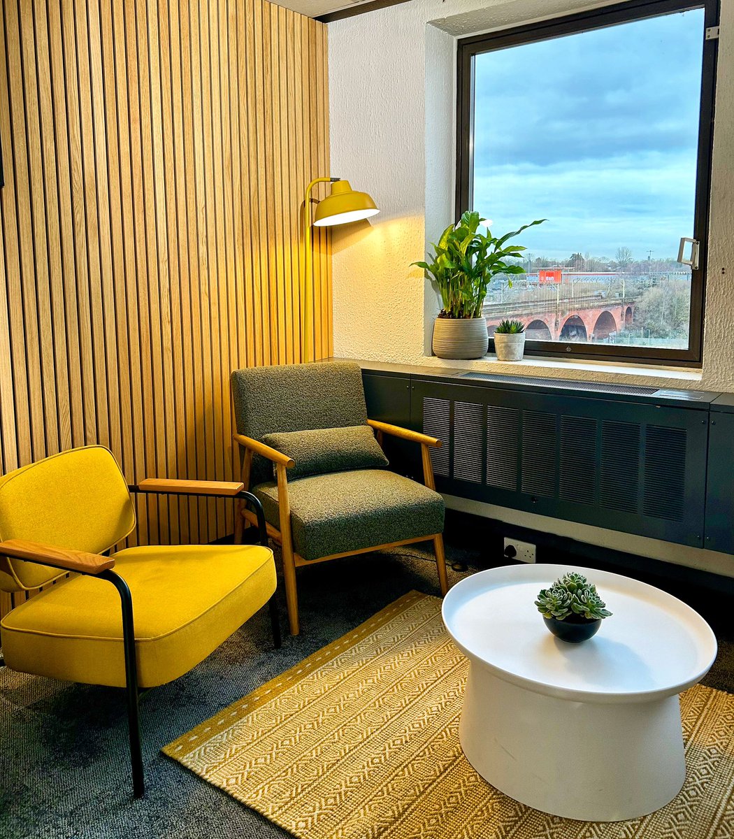 Orbit_UK's tweet photo. A quiet corner where collaboration meets comfort🍃
#office #officedesign #stockport #thehub #regenthouse #meetingrooms #commercialrealestate #MyOrbitSpace https://t.co/41rQuav64t