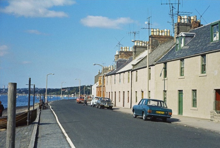 This week's #ThrowbackThursday to 50 years ago, takes to a sunny July day on Fisher Street in Broughty Ferry. Date: July 1974 Ref: IN070-138 CL1033 #Dundee #Archives