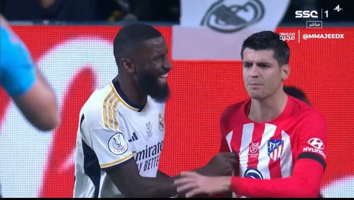 jotajordi13's tweet photo. Si Rudiger pellizca el pezón a Morata es divertido pq está loco y hace gracia.

Si lo hace uno del Barça es agresión y piden 5 partidos de sanción.

#MadridismoSociológico #Capítulo6 https://t.co/0erfRzRPV6