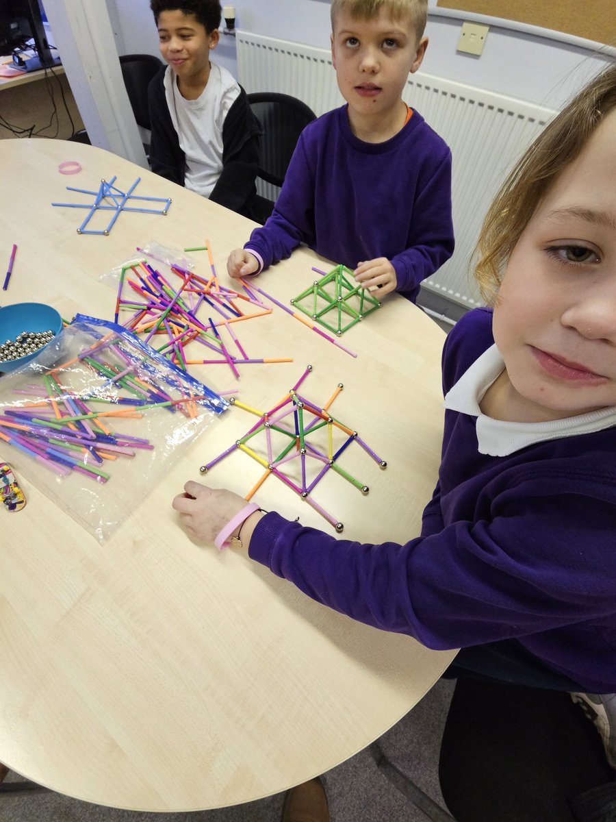 Teamwork at its best. Practising collaboration, creating 3D structures. Using mathematical, instructional and specific language. #teamwork #primaryschool #Colchester #maths #design #pupilpremium @Reach2A @reach2trust #Greatschools