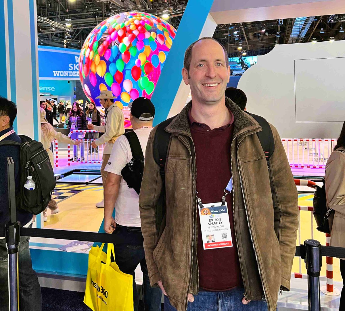 42Technology's tweet photo. Discovering the latest #MedTech innovations @CES in #LasVegas this week & finding out about everything from non-opioid pain management to generative AI for personalised medicines. Come say hello! 👉 https://t.co/7wrxItTZmK #BioWearables #Healthcare #Medical #CES2024 #BioWearables https://t.co/6XHfHRZVc1