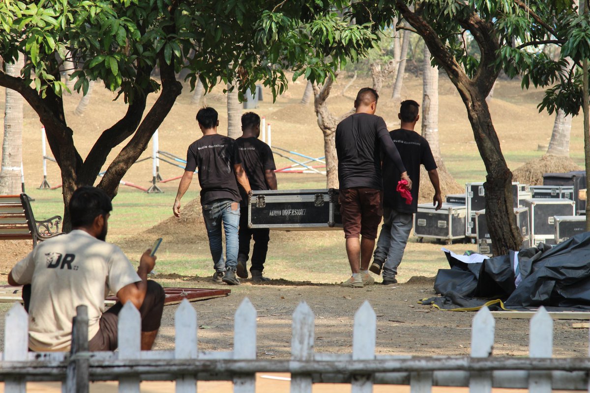 Control ALT Delete tweet media