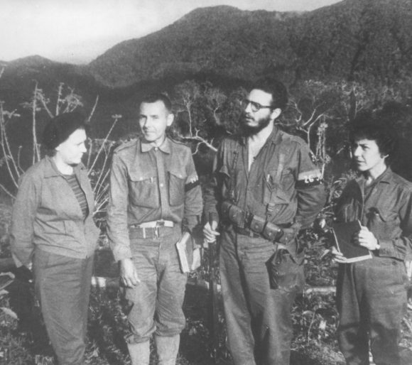 InesMChapman's tweet photo. Aquel 11 de enero de 1980 es recordado por cubanas y cubanos, el adios a una mujer que dejó marcas en la historia de la revolución,cuya bondad,sencilléz, firmeza y lealtad constituyen ejemplo.Celia Sánchez Manduley nuestro homenaje y agradecimiento de pueblo #MujeresEnRevolución https://t.co/w4hxVYGzn4