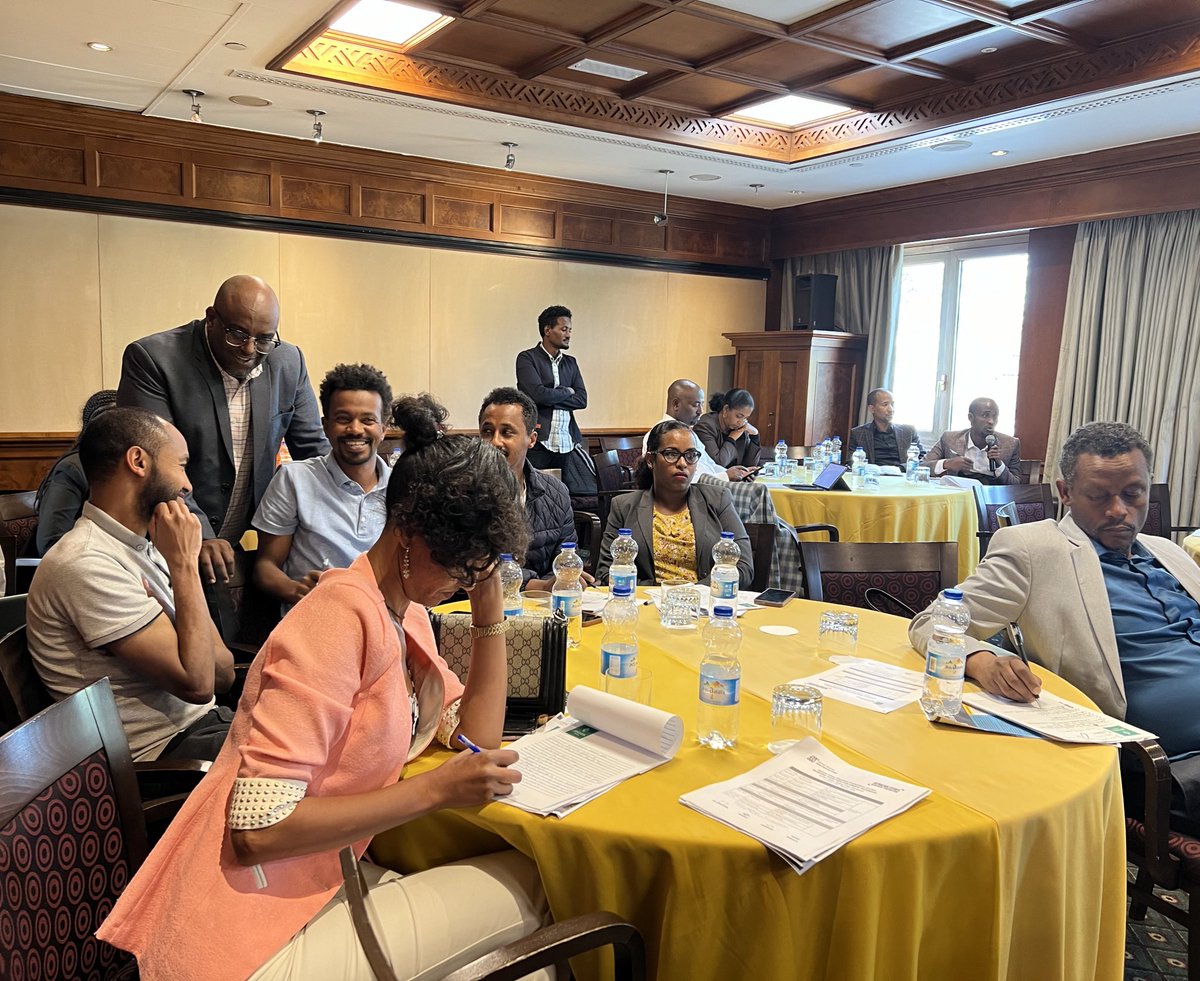 forum_fss's tweet photo. Exciting start to the afternoon session with Dr. Eyob Balcha, joining us from the UK, leading the way with a presentation on the dynamic domain of youth capabilities. @AfricanCities_ #Youth_capabilities_development #ACRC #CityManagerOffice #ResearchCooperation https://t.co/1q9sgisBPy