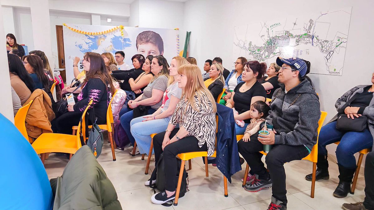 forjatdfaias's tweet photo. Realizamos la primera charla de un ciclo orientado a la política y la actualidad con eje central el Decreto Nacional de Urgencia, su efecto, alcance, y desarrollo en nuestro país de acuerdo a los antecedentes que fue estableciendo la Corte Suprema de Justicia de la Nación. https://t.co/cMBoA7QpUz