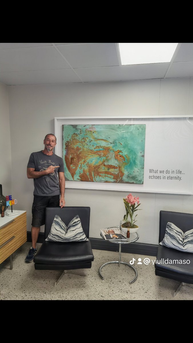 Yiull's tweet photo. Visited my dear friend and patron Steve Brookes at his new offices in Paardevlei. One of my iron rust &amp; copper patina Mandela works showcasing in the @balwinprop reception. Always great to see you Steve, and I always leave inspired and charged. Thank you kindly 👌🏼 https://t.co/LWh3bRqjaD