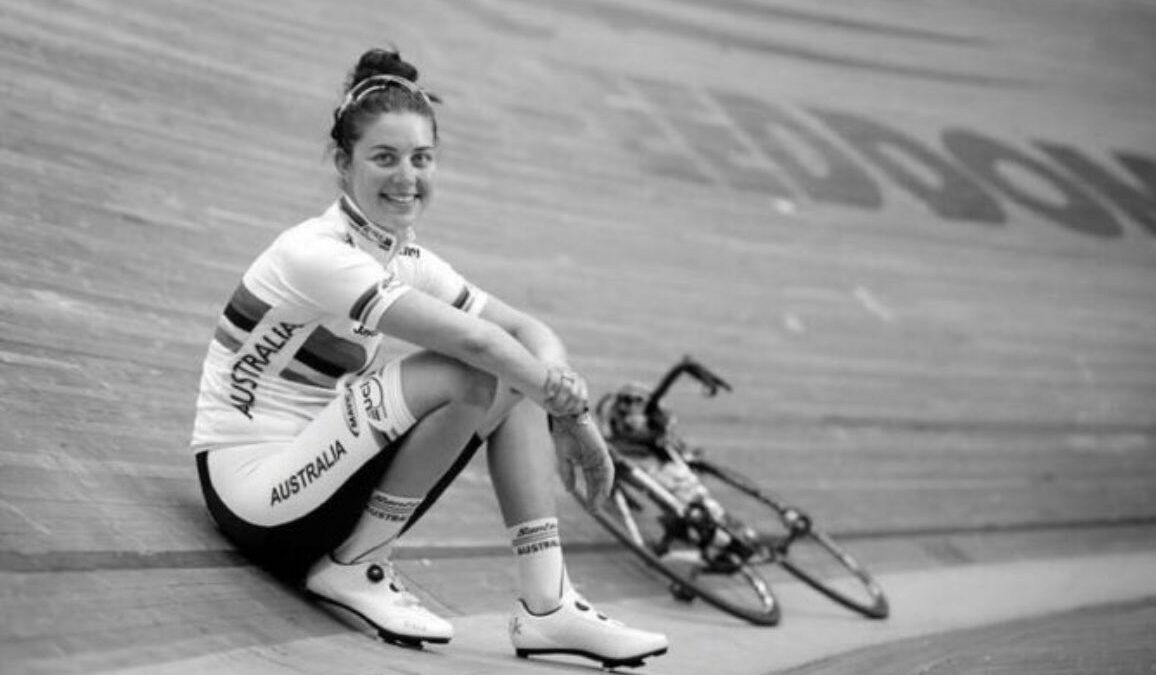 🐾💪 #SporKedisi #Bisiklet #Kadınlar #YolBisikleti #uciwwt #CyclingRoad Haberi: Melissa Hoskins, #TourDownUnder açılış etabında bir dakikalık saygı duruşuyla anılacak. 🇦🇺⚫️🚴‍♀️

iki kez Olimpiyat katılımcısı olan bir sporcu olan Melissa Hoskins, bu Cuma günü #TourDownUnder'ın