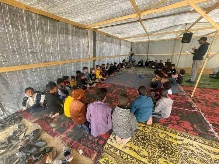 AnggiCartwheel's tweet photo. Didalam keadaan yg seperti di Gaza, mereka masih giat menghafal al Quran. Via risalah amar https://t.co/mJ5DMtctpH