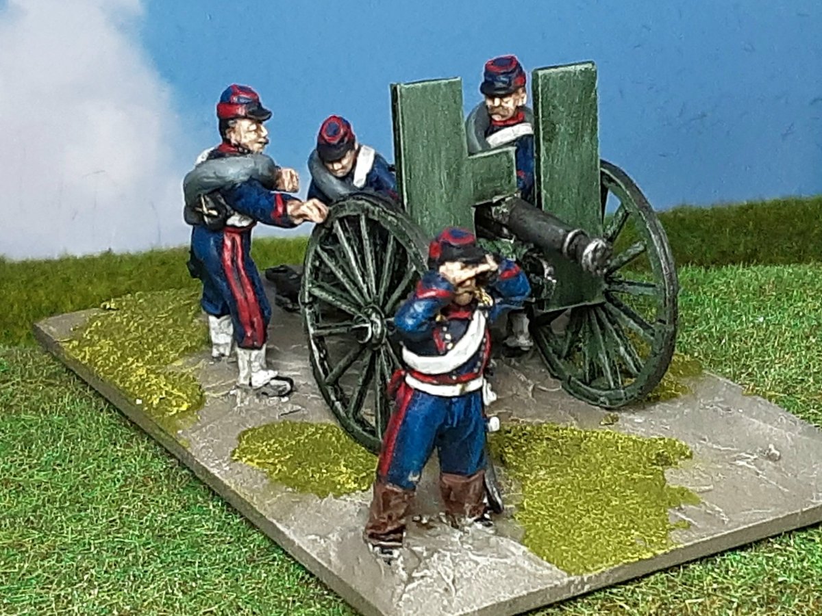 yarkshiregamer's tweet image. "Machine Guns for the Pope" is today's offering, the rather quirky Claxton Gun which saw service in the Papal Army in the 1860s. Converted from Perry Mitralleurs 
#wargaming #tabletopgames #Papal #Risorgimento #history