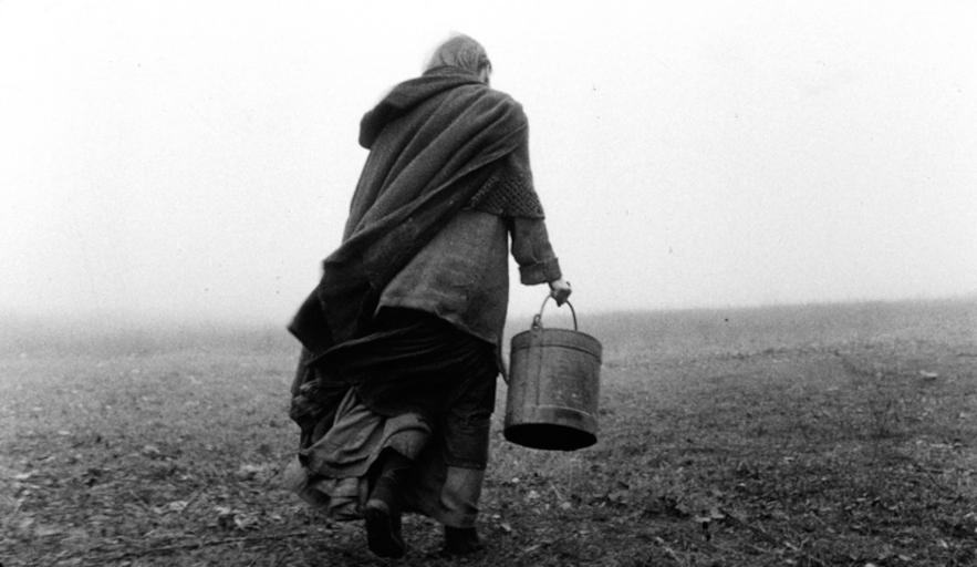 Lineamadrid's tweet photo. Tendiendo puentes entre las imágenes y el pensamiento...  🎞️🤔 
«#Cine y #filosofía» en @CinetecaMadrid 👉 https://t.co/dhvpPJwVtL 
#Cultura https://t.co/srXlKPMO2I