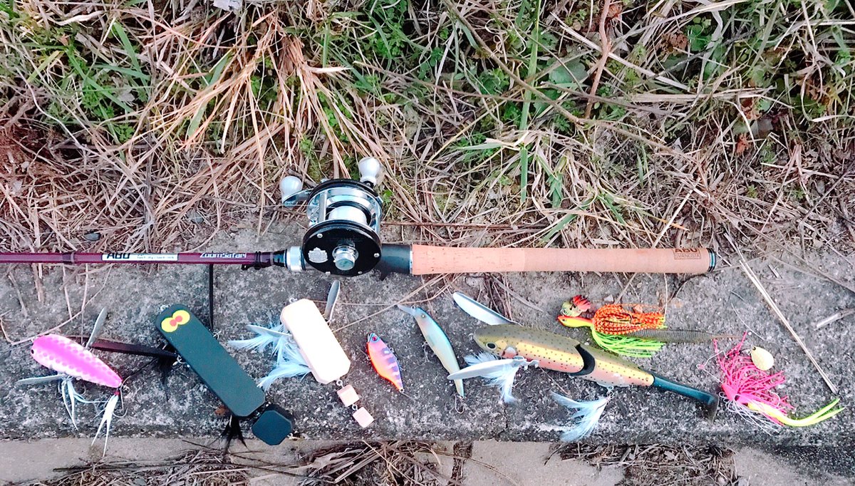 XkHQtZK8kx3fhWt's tweet photo. しごおわで届いたズームサファリ665Mと5000cビッグAのテストに来てまーす😊🎣🍀!
テスト受験生もたくさん参加してくれてまーす!
竿の阪急電車みたいなマルーンカラーが気に入ってます😆👍🎣🛠🍀⤴️!
#ambassadeur
#zoomsafari
#5000c https://t.co/J0fdnMf5iM