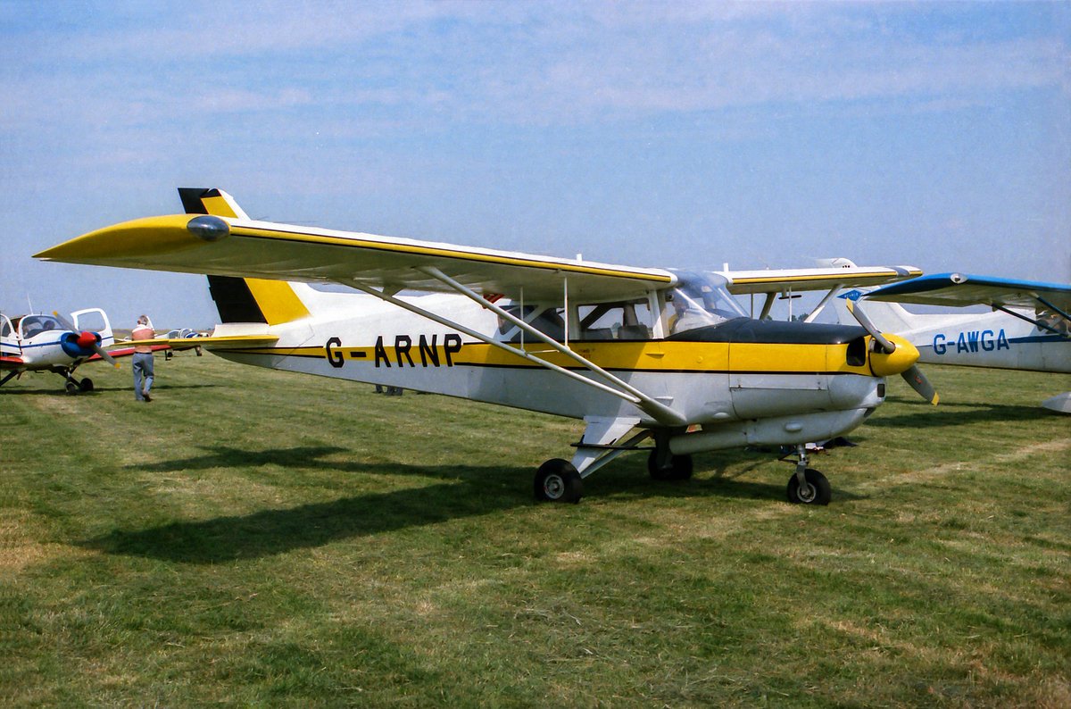 GbhvfRon's tweet photo. Random archive shots (20) (Be):
Blackburn Beverley, Southend; Beagle Airedale, Cranfield; Beech 18, Washington Dulles; Grumman Bearcat, Wroughton. (more to come).
@WooksAmesbury @c_mperman @stealthy360 @XH487 @clark_aviation @julieinthesky @AvHistorian @JBezosky @NewarkAirMus https://t.co/znYHSVqlES