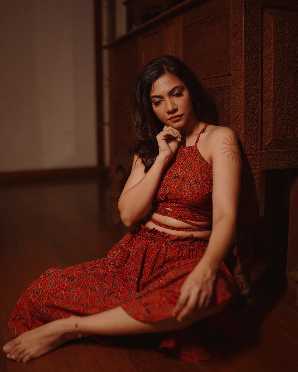 KeralaBoxOffice's tweet photo. Madonna Sebastian Latest Photoshoot https://t.co/4NNZXr0vBm
 
#madonna #actresses #fashion #photoshoot #kerala9 #trends #happiness

@madonnasebastian https://t.co/G1t1R7WVH9