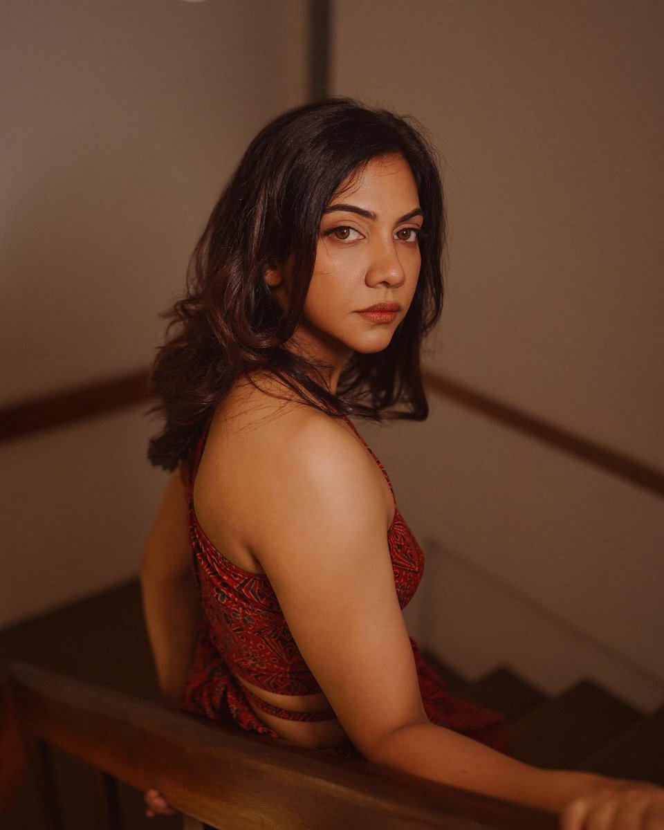KeralaBoxOffice's tweet photo. Madonna Sebastian Latest Photoshoot https://t.co/4NNZXr0vBm
 
#madonna #actresses #fashion #photoshoot #kerala9 #trends #happiness

@madonnasebastian https://t.co/G1t1R7WVH9