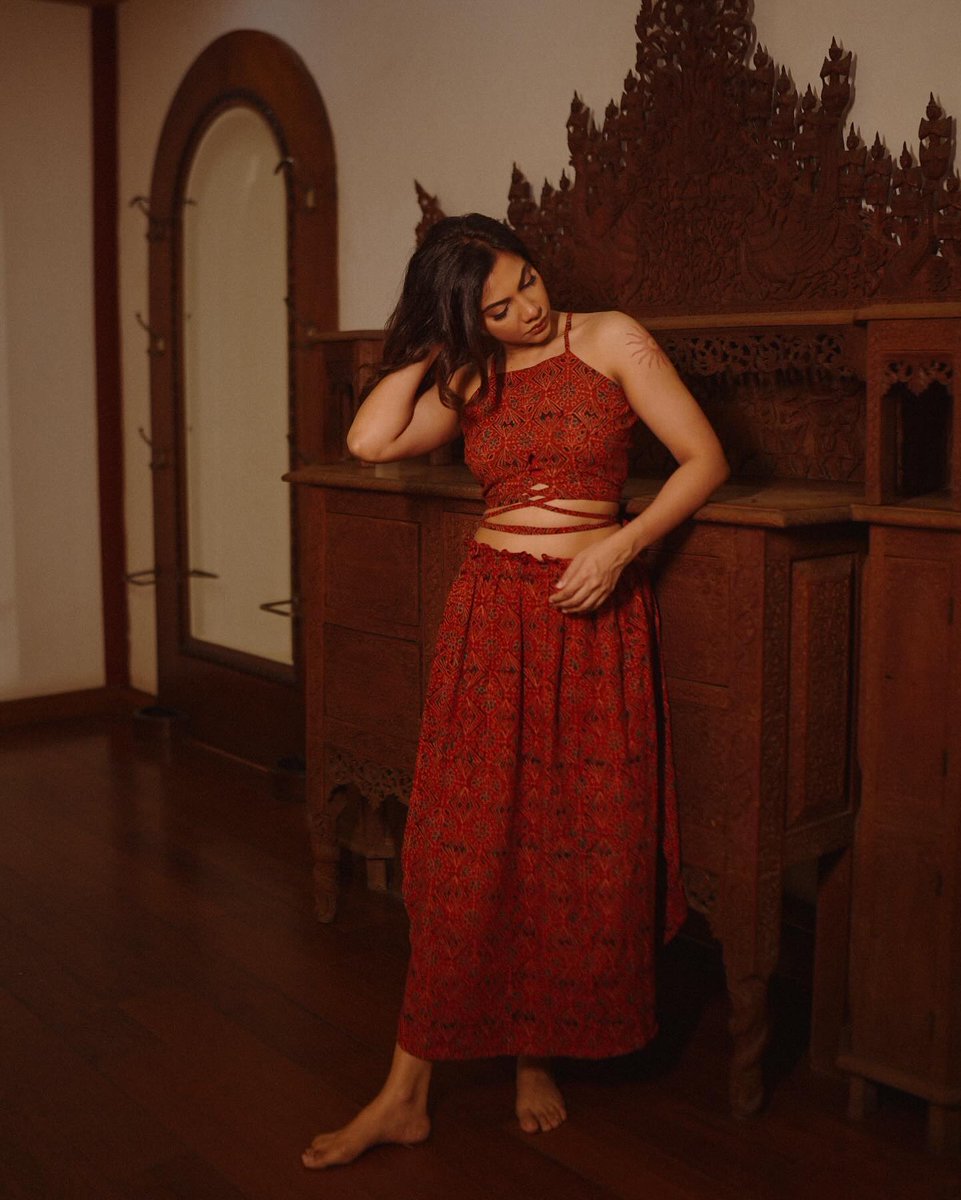 KeralaBoxOffice's tweet photo. Madonna Sebastian Latest Photoshoot https://t.co/4NNZXr0vBm
 
#madonna #actresses #fashion #photoshoot #kerala9 #trends #happiness

@madonnasebastian https://t.co/G1t1R7WVH9