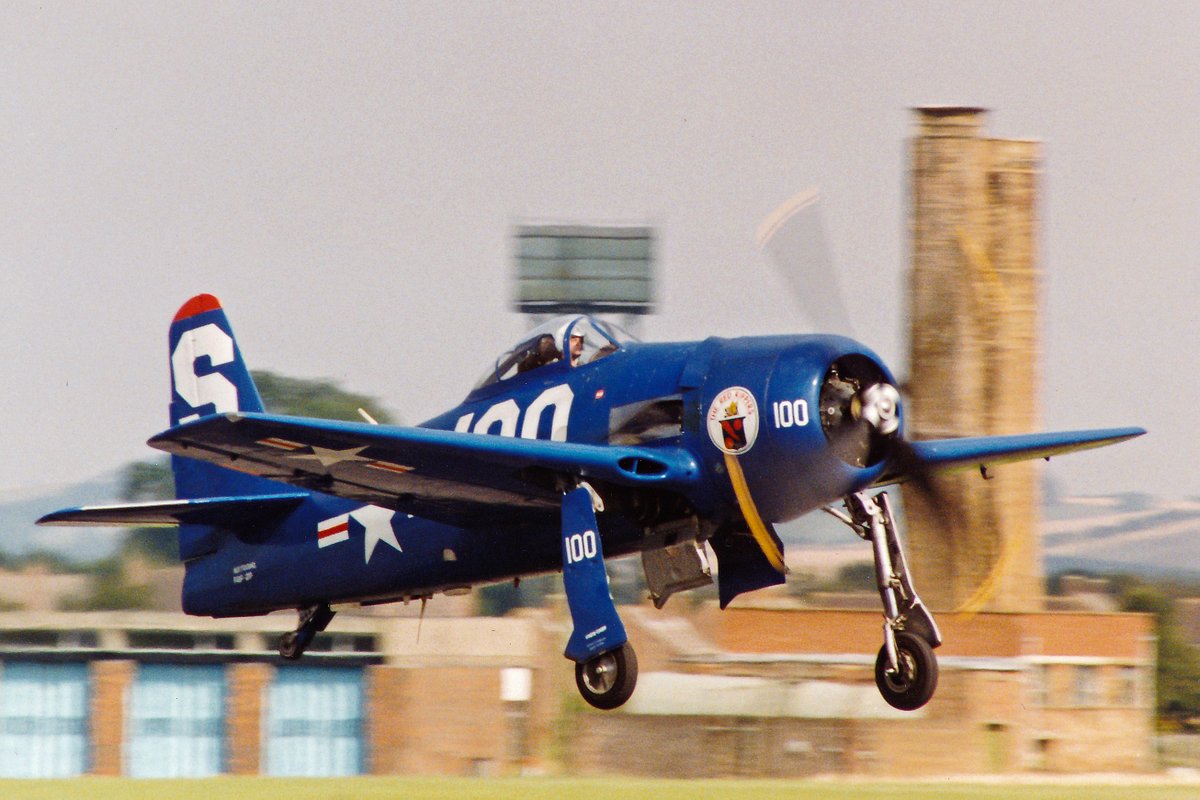 GbhvfRon's tweet photo. Random archive shots (20) (Be):
Blackburn Beverley, Southend; Beagle Airedale, Cranfield; Beech 18, Washington Dulles; Grumman Bearcat, Wroughton. (more to come).
@WooksAmesbury @c_mperman @stealthy360 @XH487 @clark_aviation @julieinthesky @AvHistorian @JBezosky @NewarkAirMus https://t.co/znYHSVqlES