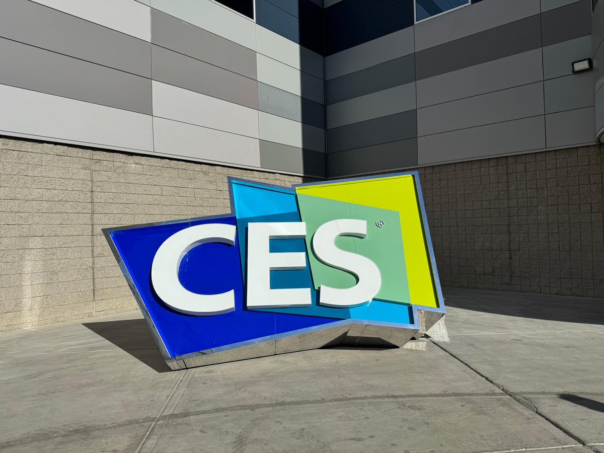 FORUM8 International tweet media