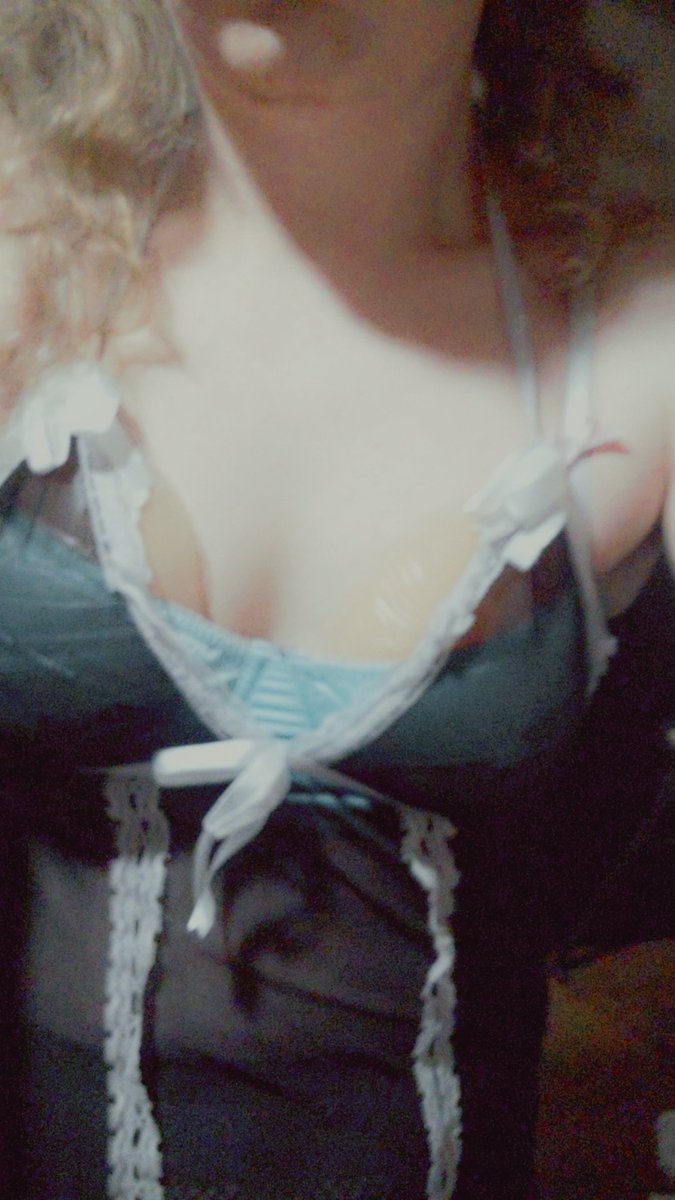 SaraaaCD's tweet photo. I'm so horny this morning... https://t.co/zQcE7lL5Bo