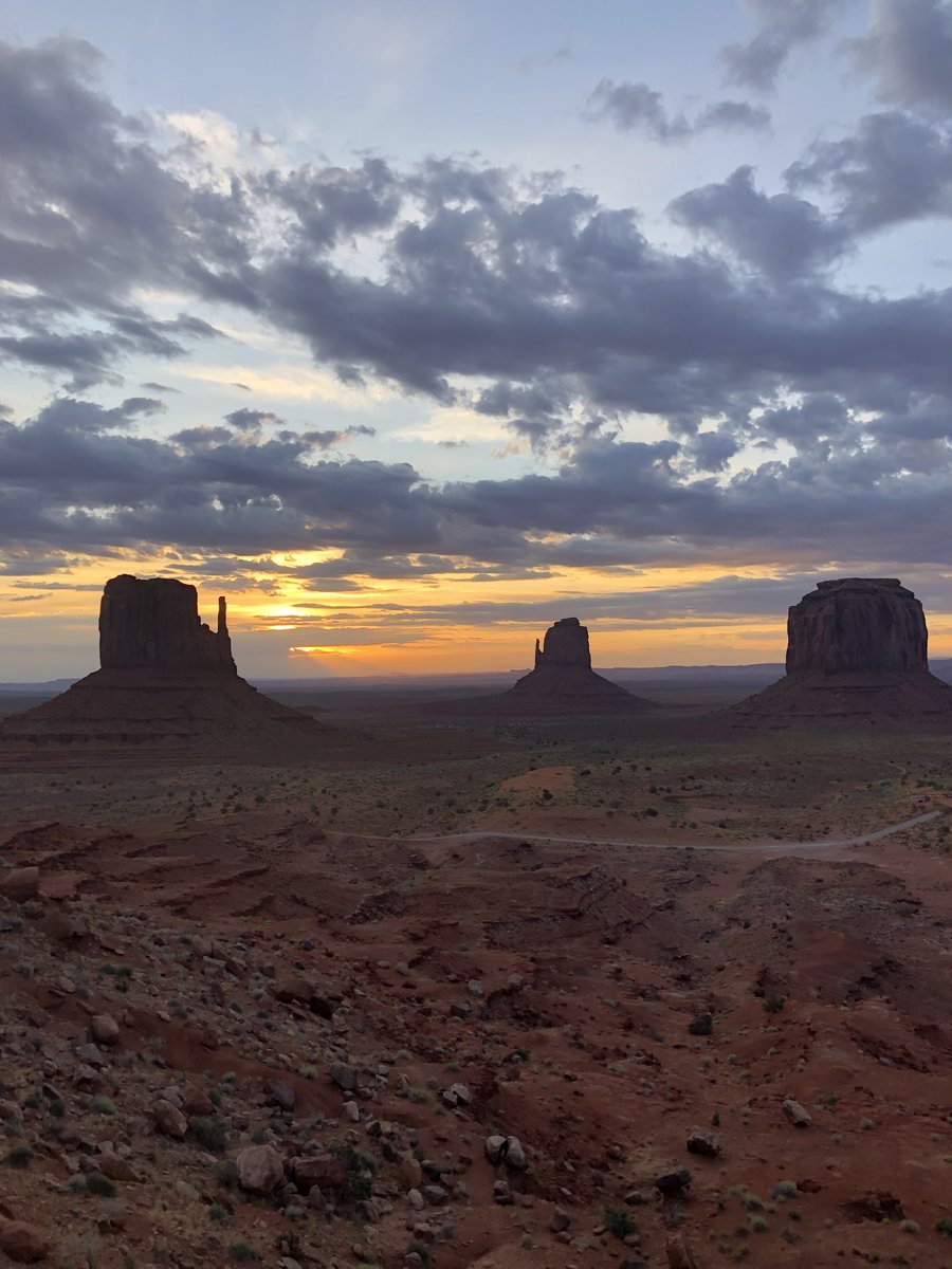 EllieJapan2022's tweet photo. Sunset at Grand Canyon!
#sunset #GrandCanyon #gettingdark #familyfun #trip #US https://t.co/MDYeGg6mWN