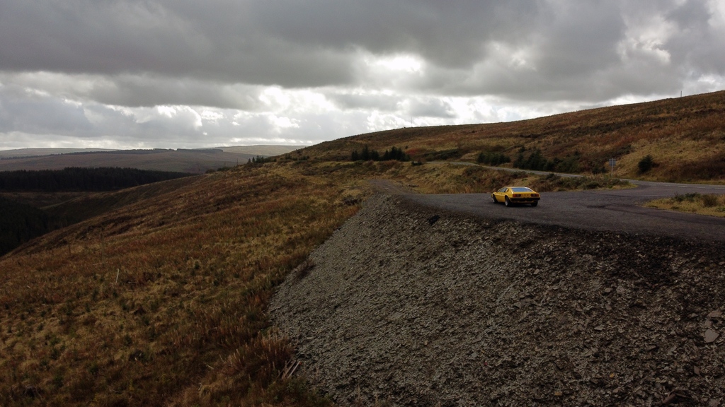 #throwbackthursday to the time a road in Northumberland was so spectacular it stopped us in our tracks. (And no, the Lotus hadn't broken down…yet!) Discover more about this drive and our other favourite Detours of 2023 at detour-roadtrips.com/home/our-favou…