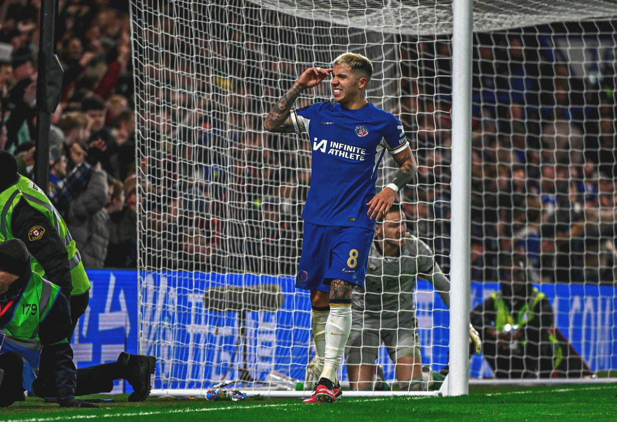ConnCFC's tweet photo. Real ones know this man isn’t a problem at Chelsea. That’s the tweet. https://t.co/Y7ZzOWwezn