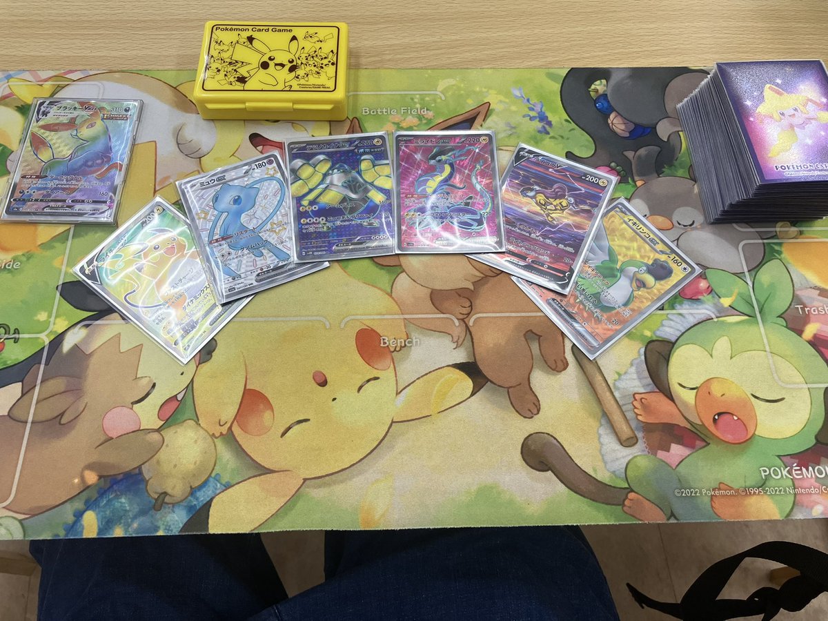 こうへい tweet media