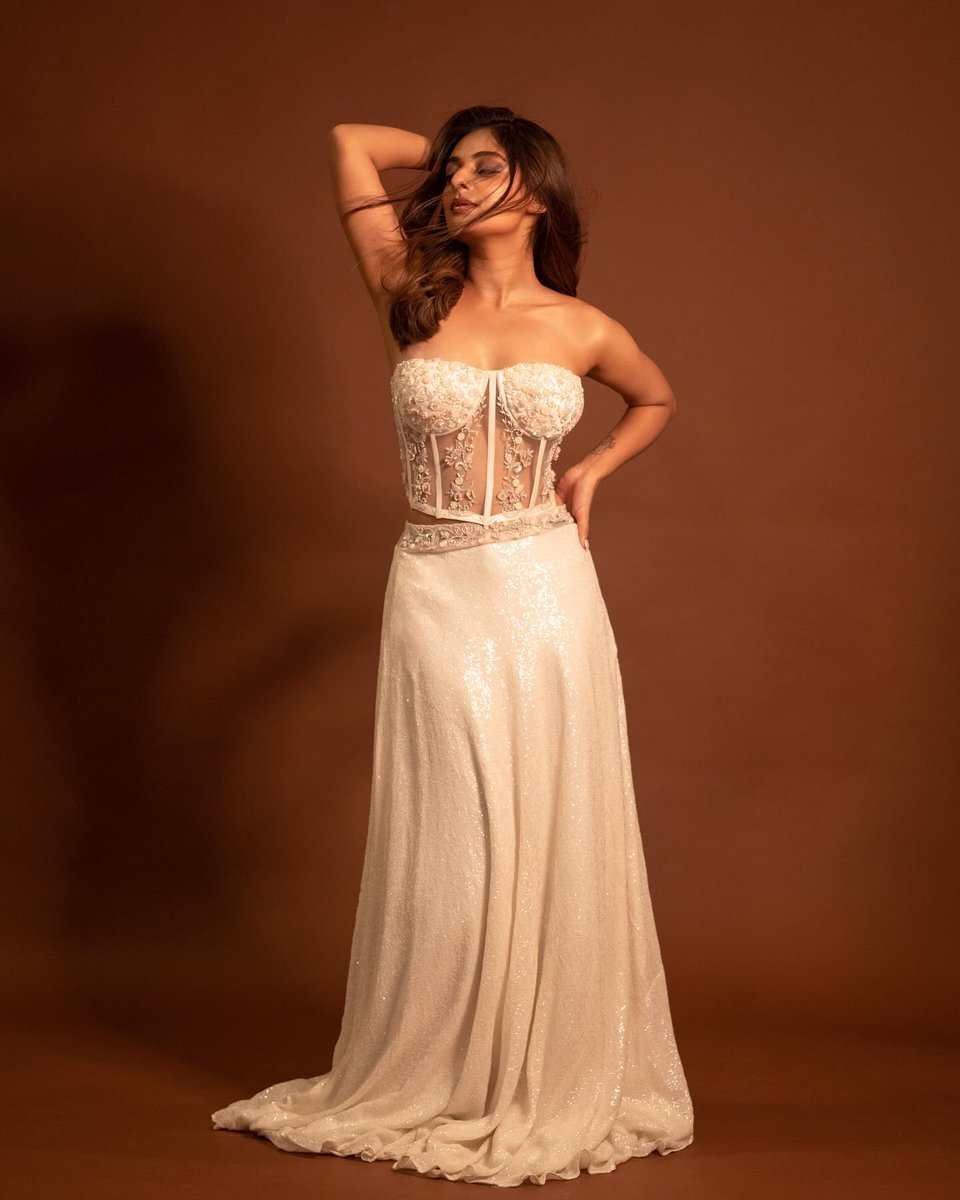 KeralaBoxOffice's tweet photo. Esther Anil Latest Photoshttps://www.kerala9.com/gallery/esther-anil/
 
#estheranil #actresses #fashion #photoshoot #kerala9 #celebrity

@estheranil https://t.co/HYrhyPDMxM