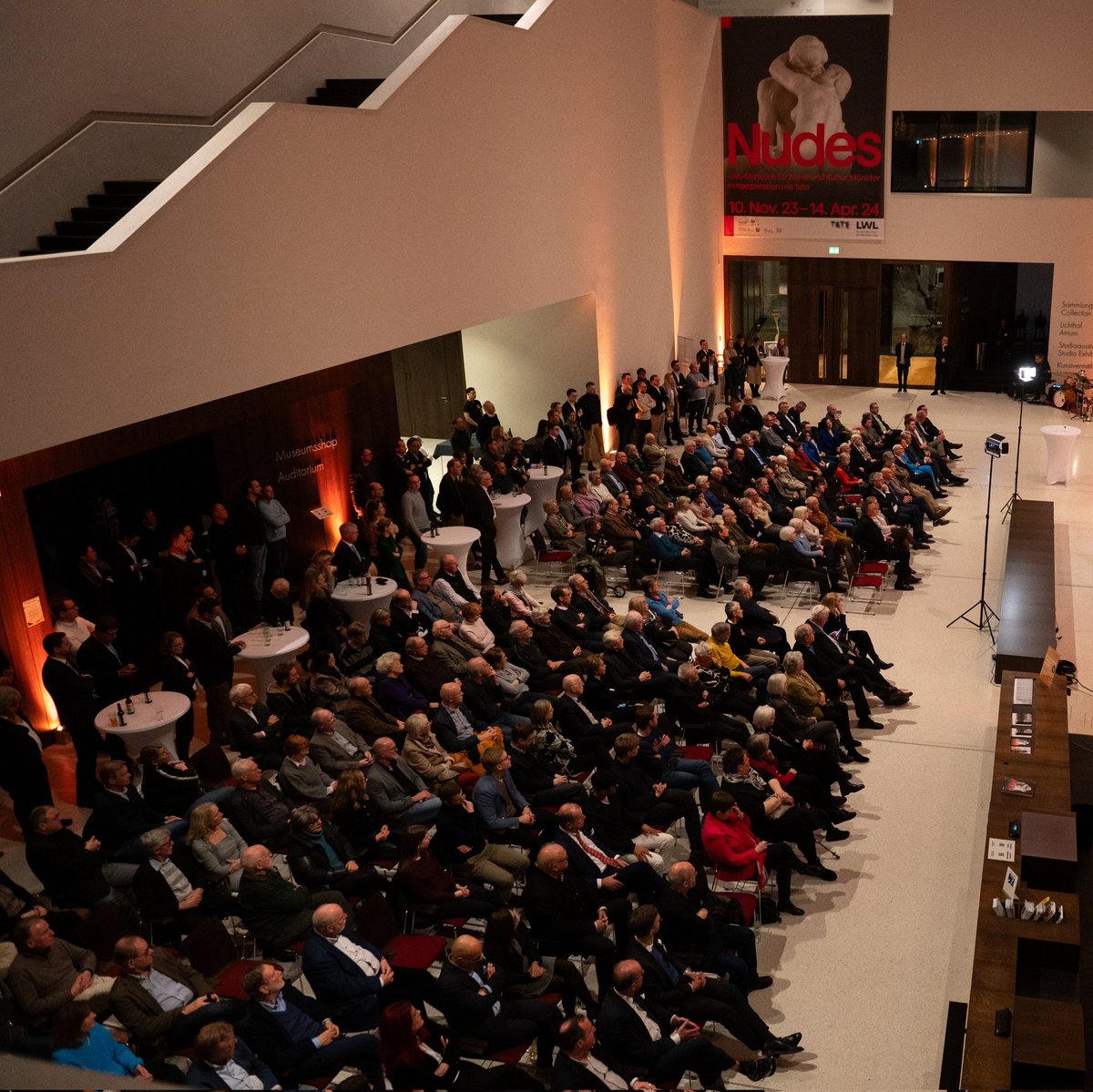 n_roettgen's tweet photo. Herzlichen Dank an die @CDU_MS, @_SimoneWendland als Kreisvorsitzende, meinen geschätzten Kollegen Stefan Nacke und CDU-Oberbürgermeister @LeweMarkus für die Einladung an diesen tollen Ort. Den vielen Gästen danke ich herzlich für das große Interesse! https://t.co/xgdBZMx1fM