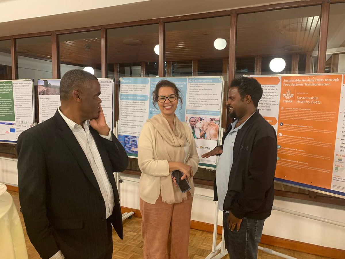 WuletawuAbera's tweet photo. It was a pleasure meeting the new @CGIAR_EMD during her visit in Ethiopia this week. @CGIAR @BiovIntCIAT_eng @LulsegedTamene @BelayTerefe2 https://t.co/PVZW2A7CxK