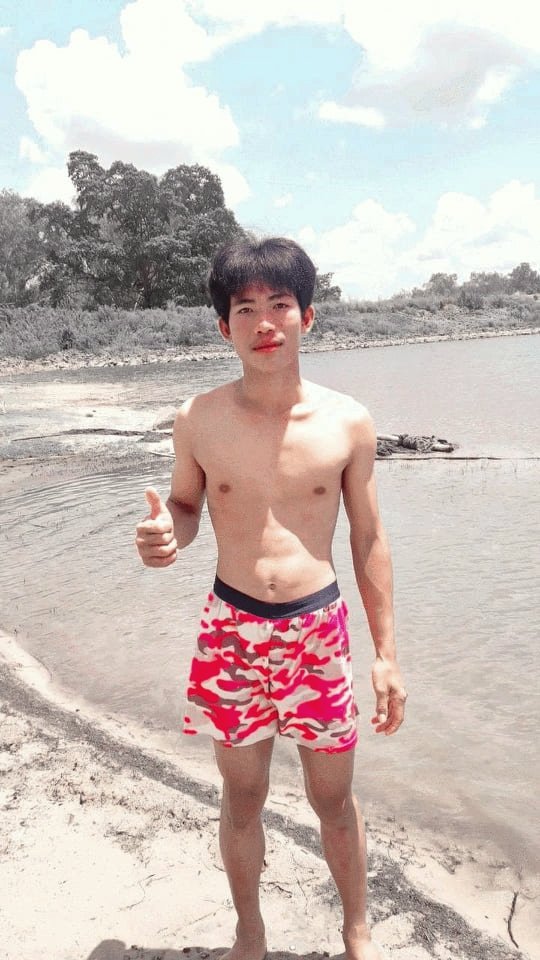 ไม่ชอบยัดเยียด ชอบยัดเข้าไปลึกๆ
#บุรีรัมย์ #fwb #เงี่ยน