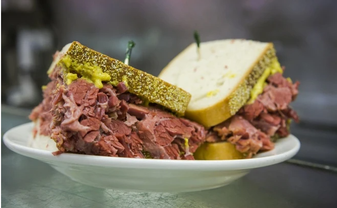 ArmyChic1128's tweet photo. Pastrami, New York: This famous beef filling originates from Romania and was brought to America in the 1800s. Pastrami is often used as a sandwich filling. https://t.co/vF1W5LTpah