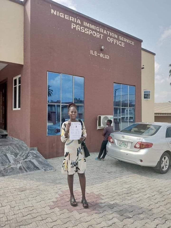 fattylincorn_01's tweet image. Do you know that Ile-Oluji in Ondo state has a passport office? If you didn’t know now you do! Come in, capture with ease, come back in two weeks time to collect. No long queues.
You can come from anywhere to capture there if you have difficulty where you reside. Oijefon a gbe wa…
