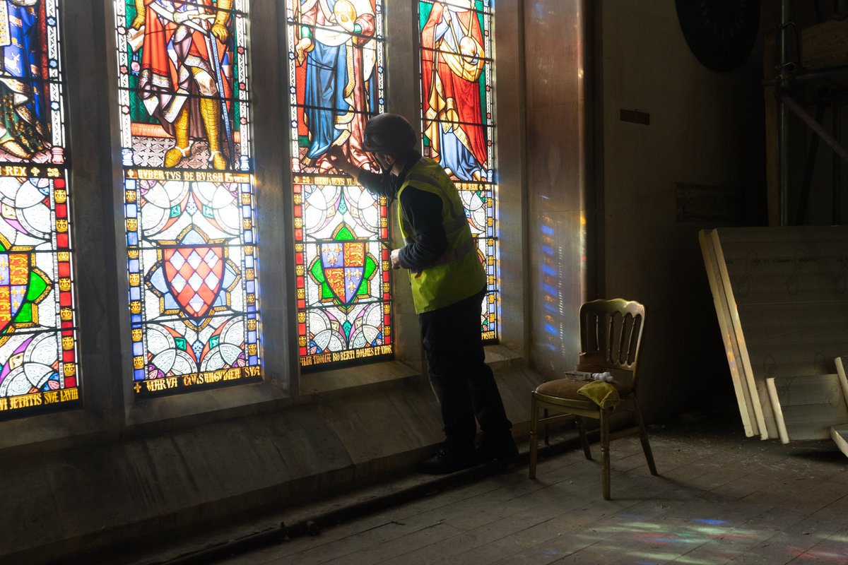 It's #HeritageTreasures Day and we're recognising the amazing work of Edward Easthope, third generation of a family of stained glass artists, painstakingly cleaning and repairing the magnificent stained glass windows at the #MaisonDieu #Dover #NationalLottery #HeritageFund 1/2