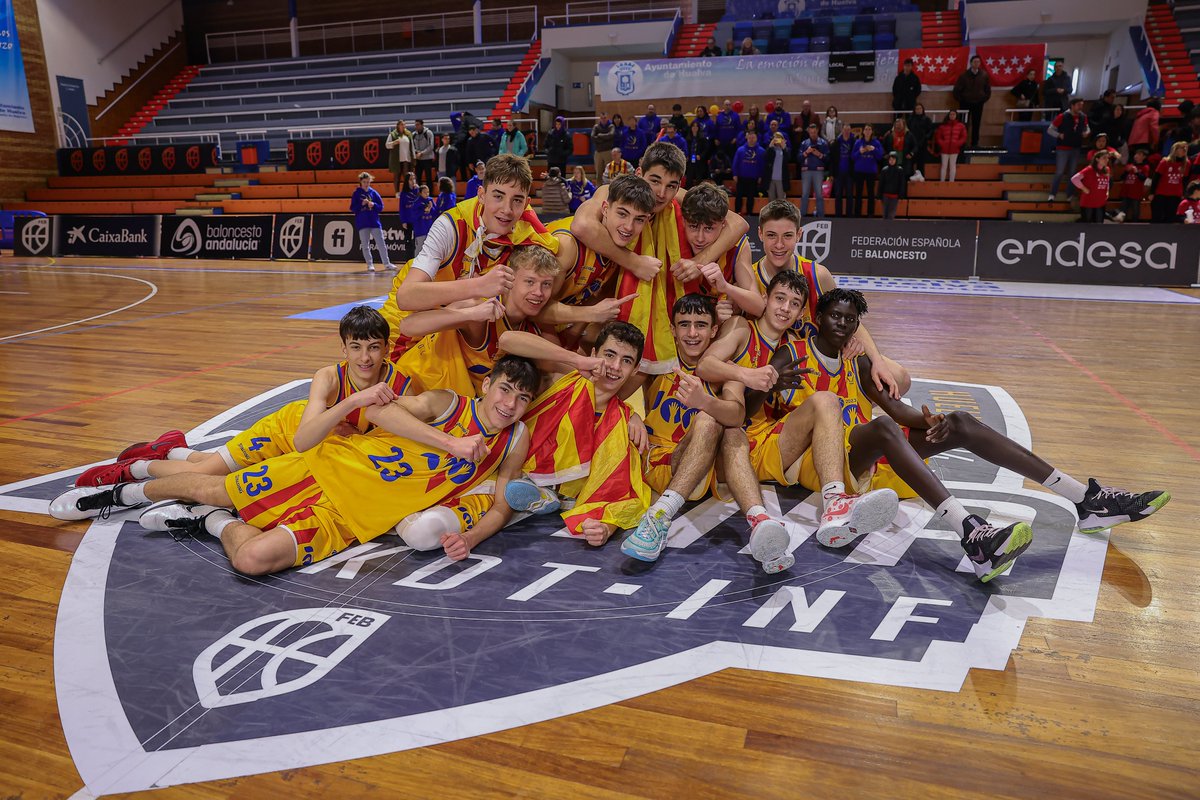 🏆🔝 Arnau Escosa, de l'equip U14, s'ha proclamat CAMPIÓ ESTATAL Infantil amb la selecció catalana 🔥

🙌 𝐄𝐧𝐡𝐨𝐫𝐚𝐛𝐨𝐧𝐚, 𝐀𝐫𝐧𝐚𝐮!