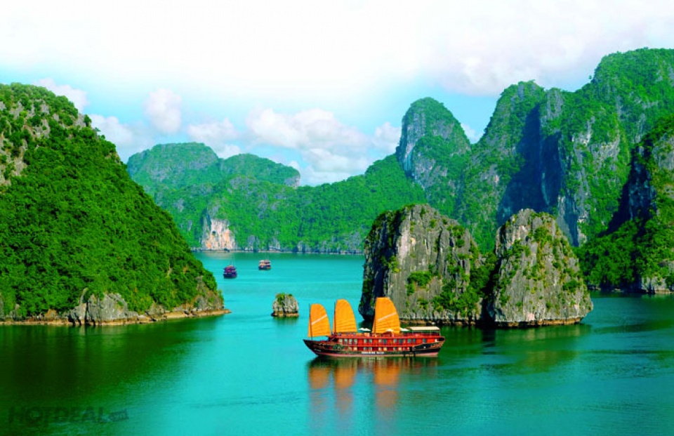 misskellig_ash's tweet photo. Halong Bay - The est Places to Visit in Vietnam

The karst seascape of Halong Bay is one of the best places to visit in the world for spellbinding sea views and is a UNESCO World Heritage Site. https://t.co/oEjndgQ99X