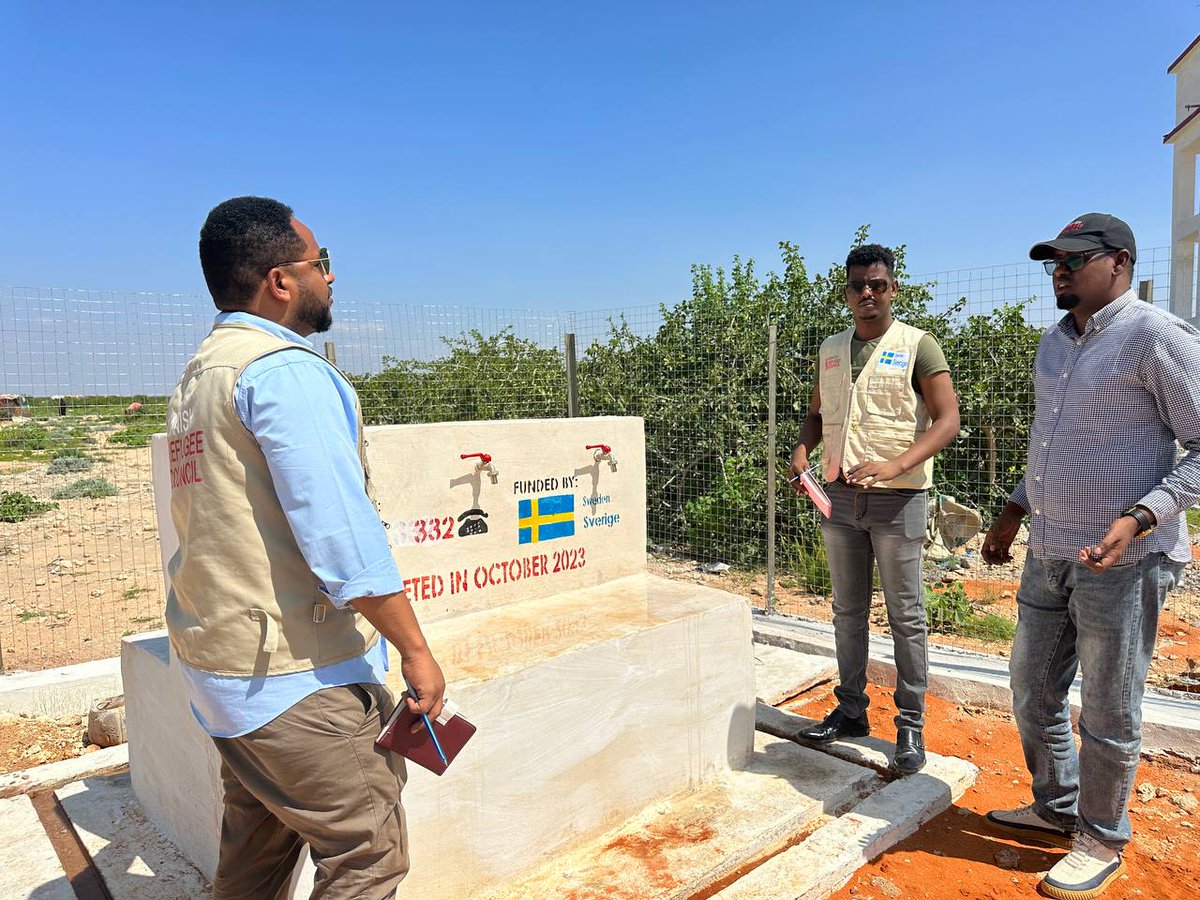 Thanks to the generous support from @Sida, we have been able to rehabilitate a borehole in #Galkayo! But that's not all – we have also constructed 10 additional water kiosks in the city to ensure that 4,500 internally displaced persons have access to safe and clean water. 💧✅