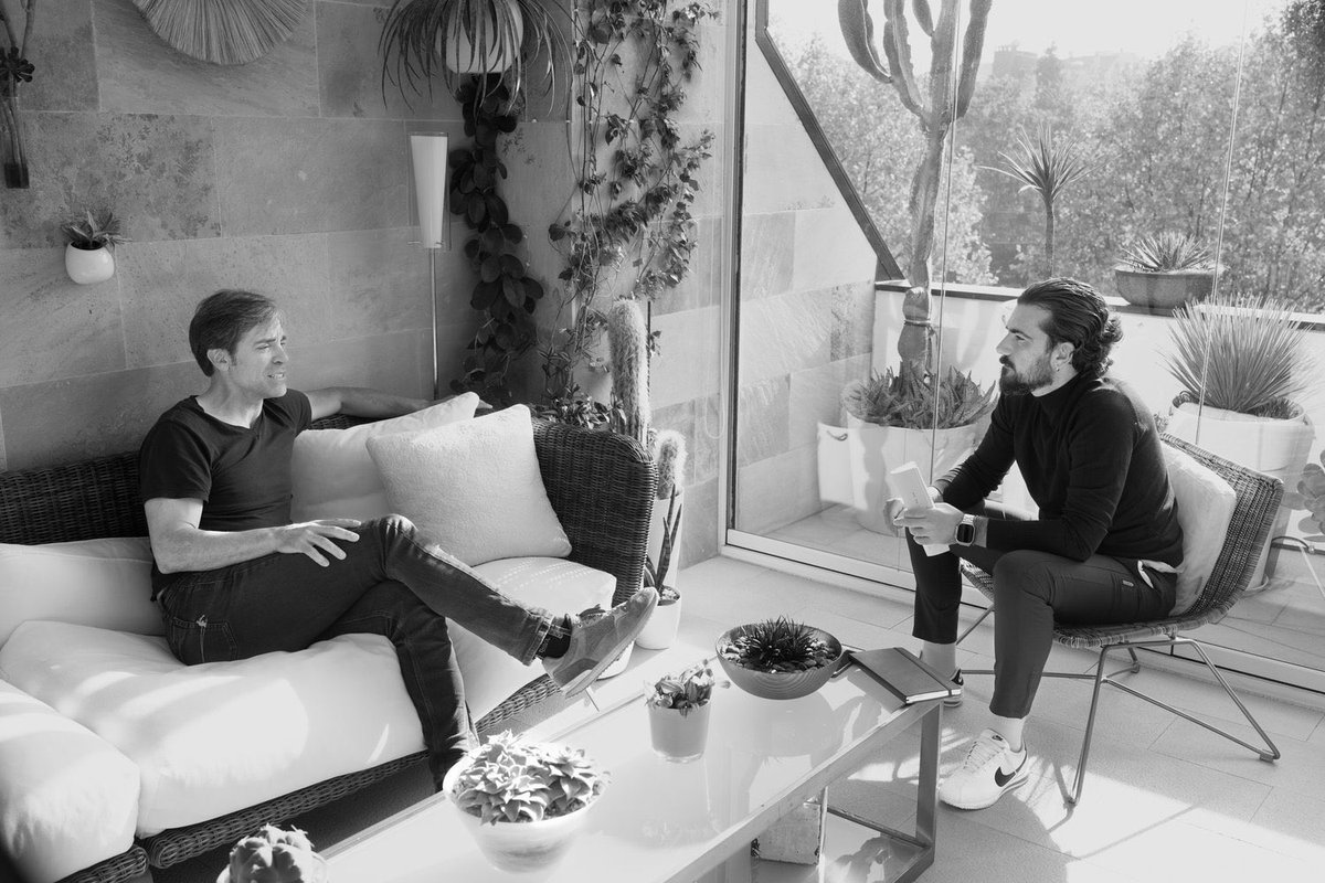 iwanvargas's tweet photo. Solozábal es un tío directo. De esos que te miran a los ojos. Auténtico y líder. Un capitán de los de otra época. Lidió con Gil y con Lopera, logró un histórico doblete con el Atlético de Madrid y el oro en Barcelona 92. ¡Casi nada!
https://t.co/8bwJH5cl8f

Fotos de @Begona_Rivas https://t.co/hGiFWNbBlJ