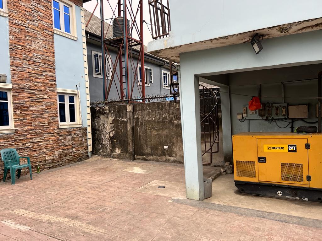 mrdauch's tweet photo. @Emmanuel_Tips FOR SALE:
4 bedroom duplex built on a One and half plot of Land located off SARS ROAD, Port Harcourt is available for sale.
Price: 55 million naira.
The Generator is a brand new 22KVA and it goes with the offer.

Call or WhatsApp: 09062188585 https://t.co/NyWN7gBm3Q