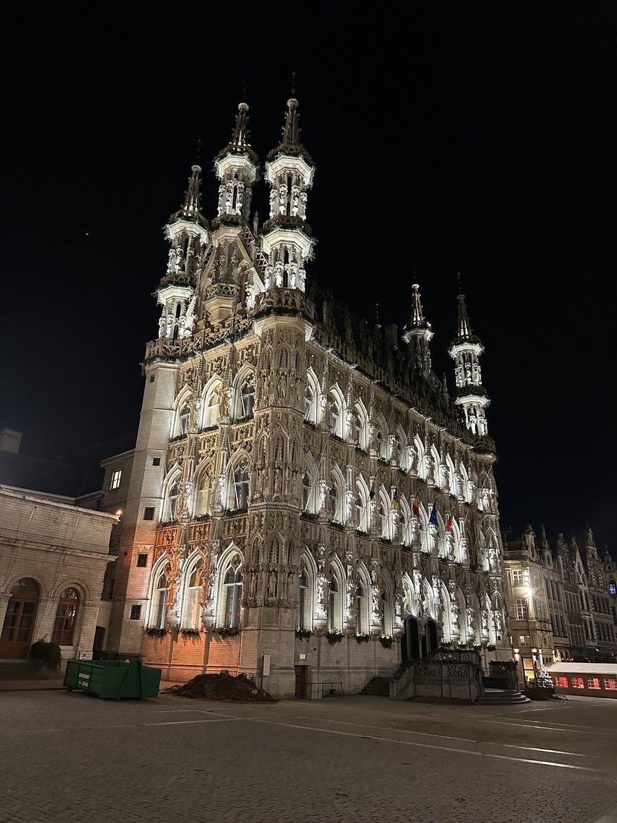 🗣️Very much looking forward to giving a seminar today at <a href="/KU_Leuven/">KU Leuven</a> <a href="/VIB_microbes/">VIB-KU Leuven Center for Microbiology</a> about our #microbiome research and in particular the human #expobiome. Many thanks to <a href="/RaesLab/">RaesLab</a> for the invitation and the stimulating discussions!