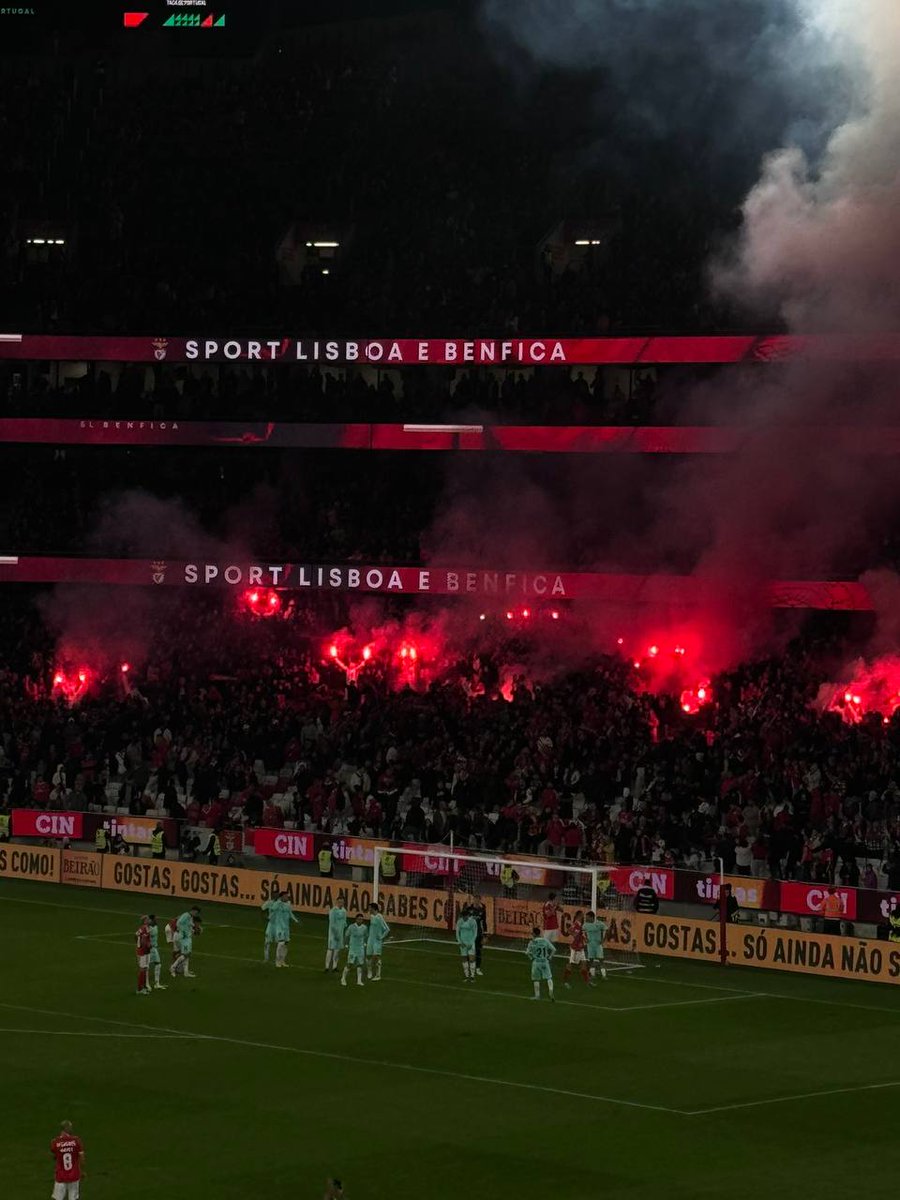 101ULTRAS's tweet photo. 🇵🇹 Benfica vs Braga 10/01/2024 https://t.co/SJaKmvYWhR
