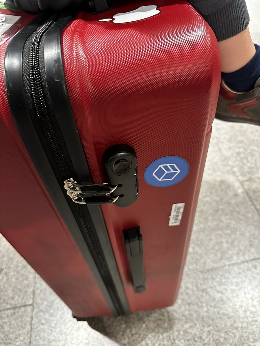 FTrava's tweet photo. @TrackBotIT does it work like this? Can I get the tracking status? https://t.co/MZyhTxoy1M