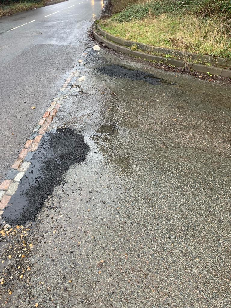 KamSoor's tweet photo. Lost for words how @BucksCouncil carry out what they call road repairs. 1st pic is their patch repair, 2nd pic is 2 days later.
Such lovley use of our taxs.
You would think pics are the other way around but you would be wrong.
#councilmoneymanagement #notmymoneysowhocaresattitude https://t.co/2t5FLUr1HV